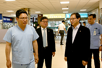 국회의원 예수병원 방문